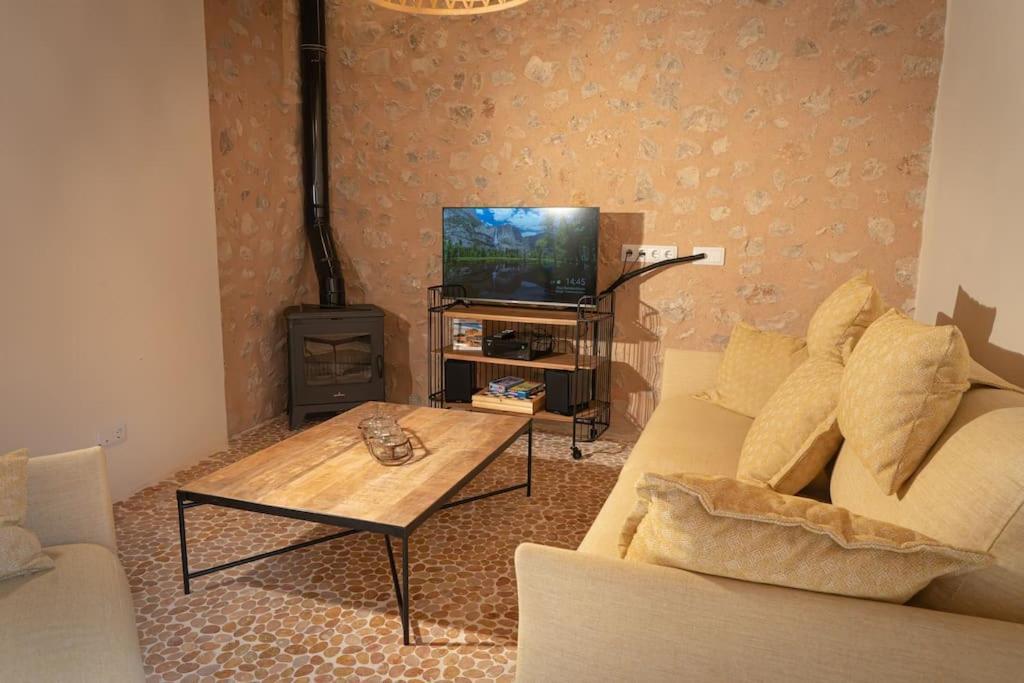 Casa De Pueblo Sa Teulera De Con Piscina Ferienhaus *